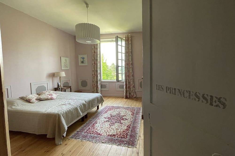 Belle et grande maison ancienne in Villebernier, Vallée de la Loire