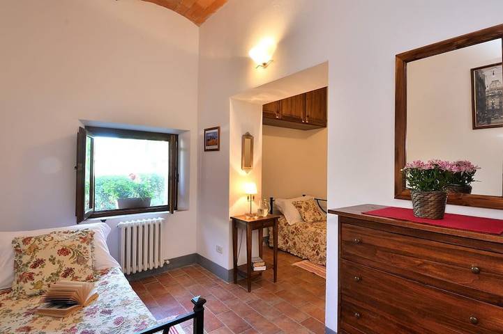 Gîte pour 4 personnes, avec jardin et piscine dans San Sano - 2