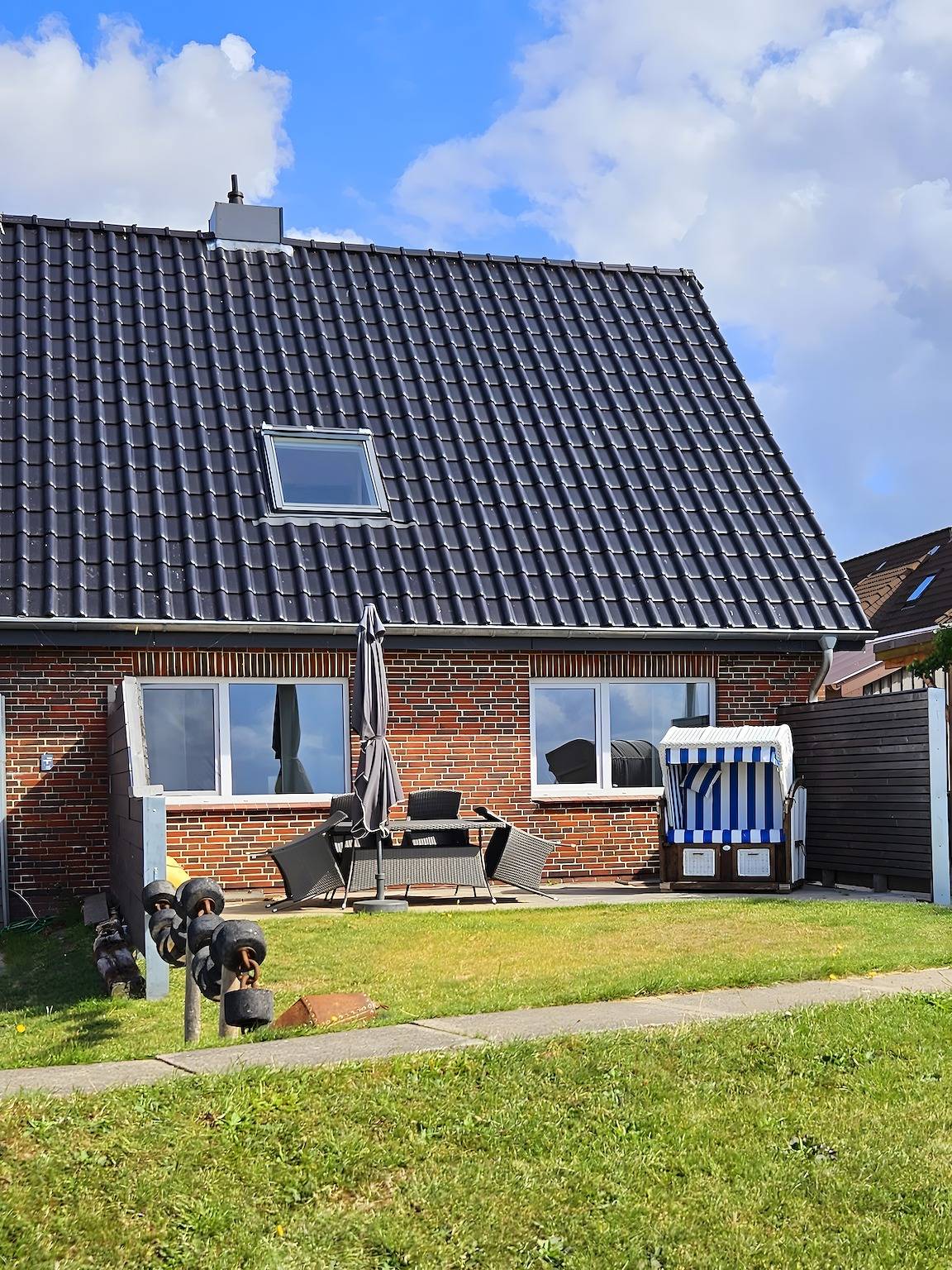 Ganze Wohnung, Apartment 'Matje' mit Seeblick, gemeinsamer Terrasse und Wlan in Langeneß, Halligen