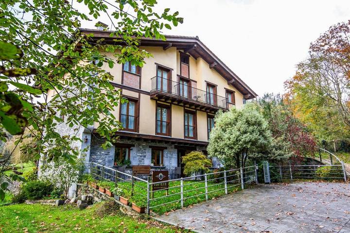 Casa rural para 3 personas, con Terraza además de Jardín y Vistas en Areso
