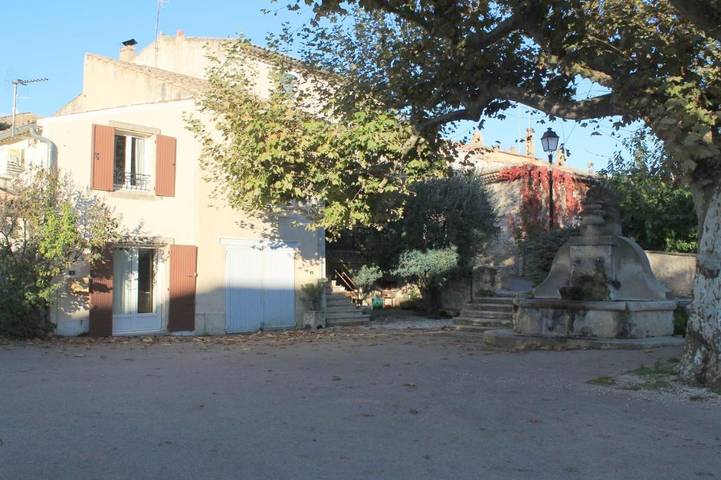 Location de vacances pour 4 personnes, avec vue et terrasse à Saint-Pantaléon-les-Vignes - 2