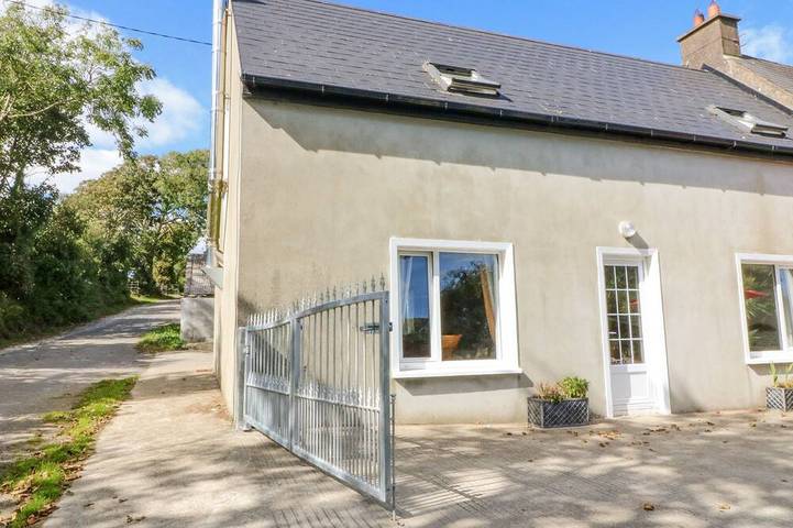 Cottage for 6 people, with Terrace and Garden in County Cork
