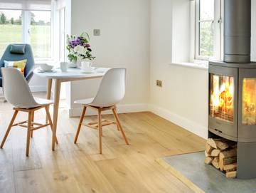 Log Cabin for 2 People in Bibury, The Cotswolds, Photo 1