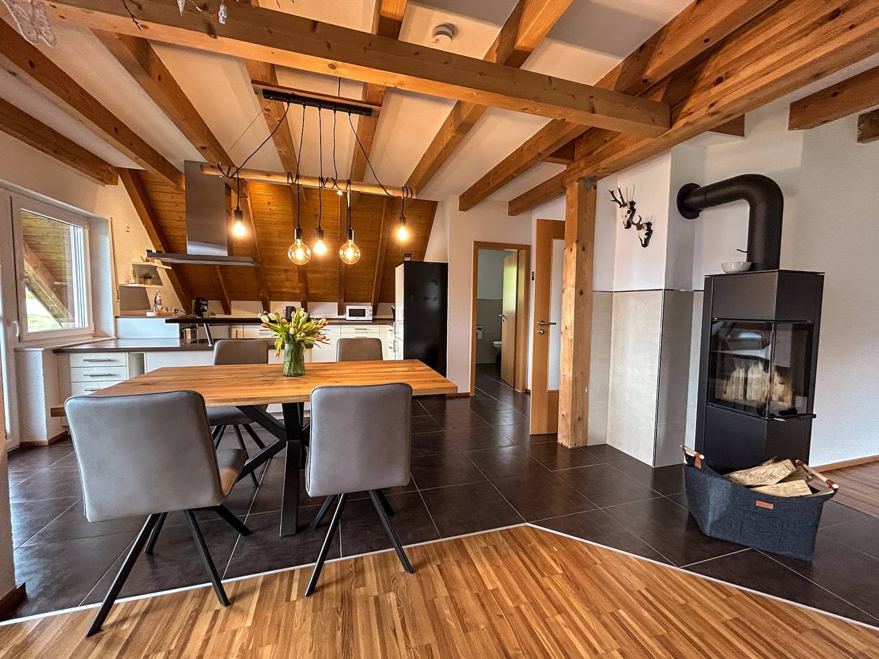 Appartamento intero, Appartamento Joosenhof con balcone privato e Wi-Fi in Winden im Elztal, Sudschwarzwald