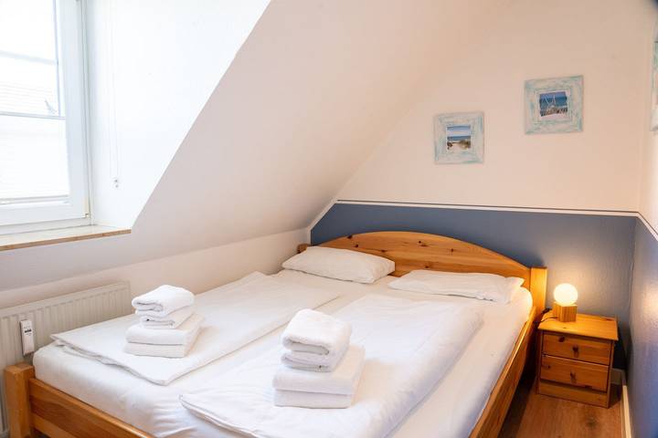 Ganze Wohnung, Komfortables Ferienappartement "Lister Tor 1" mit Balkon und Meer-Nähe in List in Nordfriesische Inseln (Schleswig-Holstein) (Schleswig-Holstein), List (Sylt)