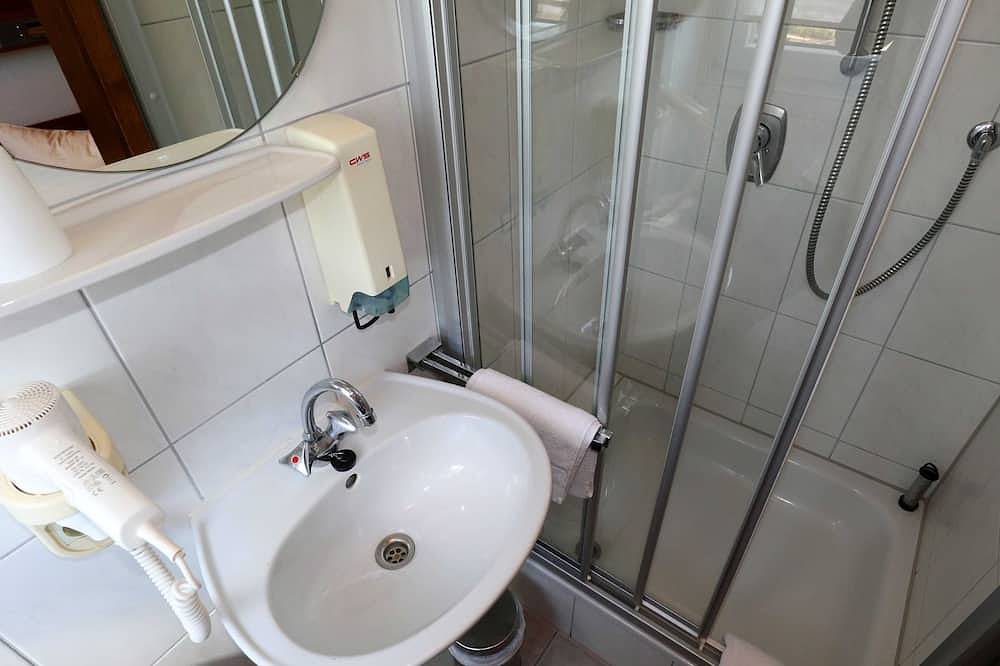 Einzelzimmer Kat. A, Nichtraucher, Wc und Dusche - Hotel Werneths Landgasthof in Europa-Park, Rheinhausen