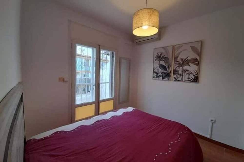 Petite maison avec jardin près de la plage in Santa Margarida, Roses