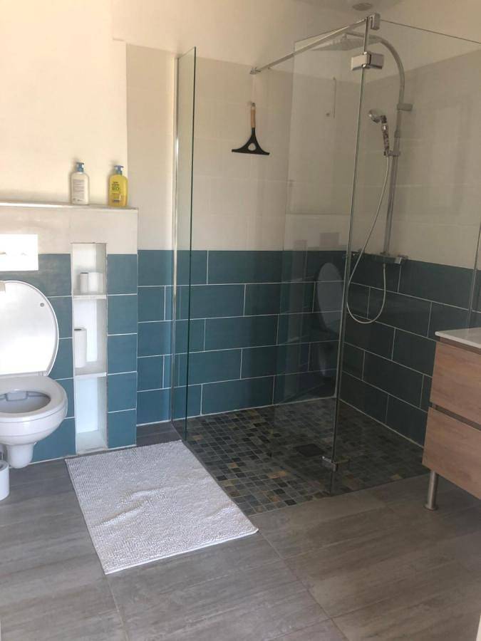 Gîte pour 2 personnes, avec terrasse ainsi que jardin et vue dans La Brousse - 3