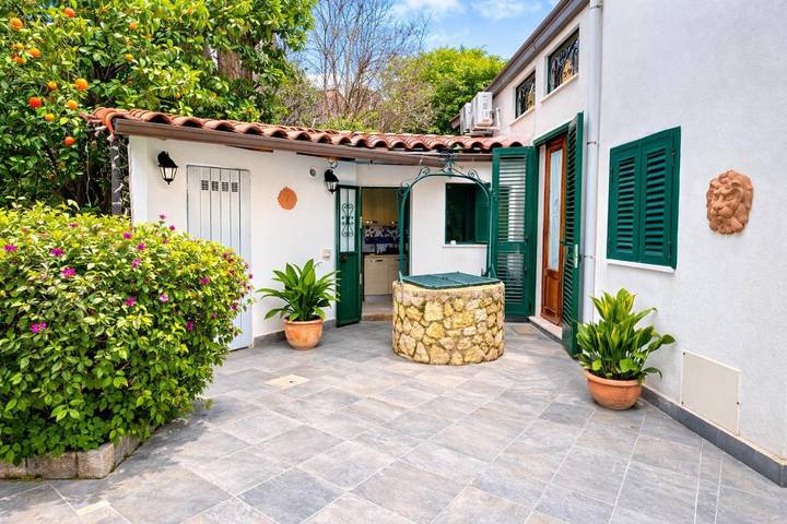 Villa per 6 persone, con idromassaggio e giardino nonché terrazza, con animali domestici a Aci Bonaccorsi