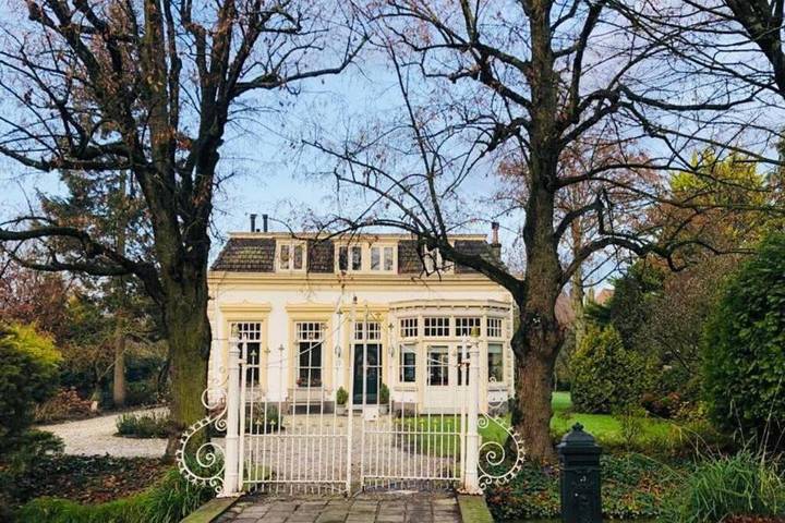 Ferienhaus für 2 Personen, mit Terrasse und Garten sowie Pool und Ausblick in Dordrecht