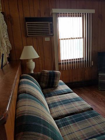 Log Cabin for 7 Guests in Lake George, Warren County (NY), Picture 2