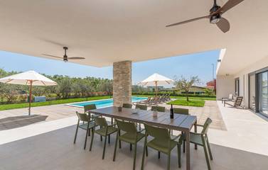 Villa voor 8 Personen in Novigrad, Regio Umag, Afbeelding 4