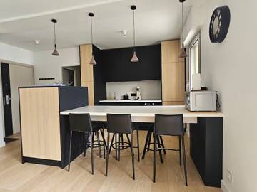 Ferienwohnung für 4 Personen, mit Seeblick und Balkon in Annecy