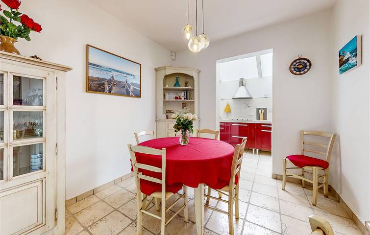 Gemme au bord de la mer : 1000m du rivage, TV, Jardin in Royan, Côte de Beauté