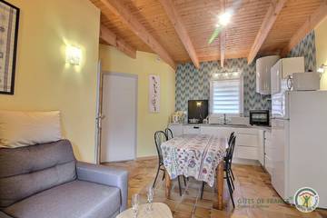Gîte pour 2 Personnes dans Kermaria-Sulard, Cotes-d'Armor, Photo 4