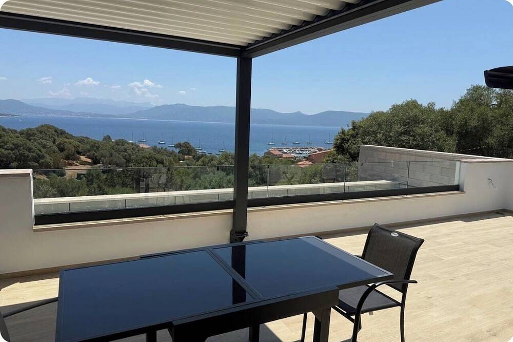 Ganze Wohnung, Top of house with view of Valinco bay in Porto Pollo (Korsika), Serra-di-Ferro