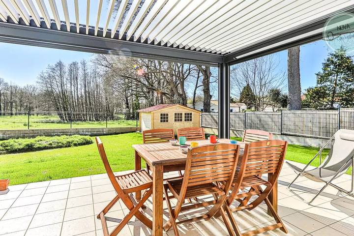 Location de vacances pour 5 personnes, avec jardin, animaux acceptés à Saint-Révérend