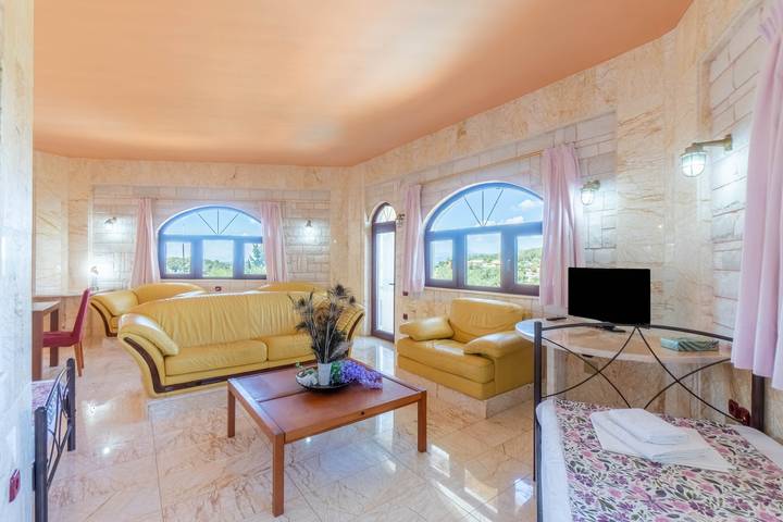 Bungalow für 7 Personen, mit Balkon und Garten in Griechenland - 3