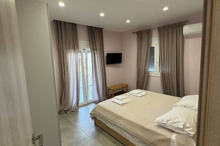 Ferienhaus für 6 Personen, mit Balkon und Garten