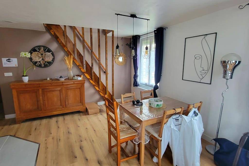 Appartement entier, Le Duplex in Monchy-Saint-Éloi, Oise