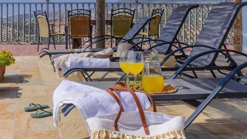 Casa rural para 9 personas, con terraza y piscina en Iznájar - 3