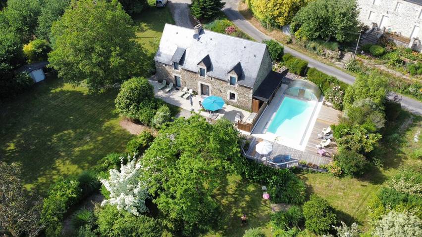 Gîte pour 7 personnes, avec piscine ainsi que jardin et vue à Guillac - 2