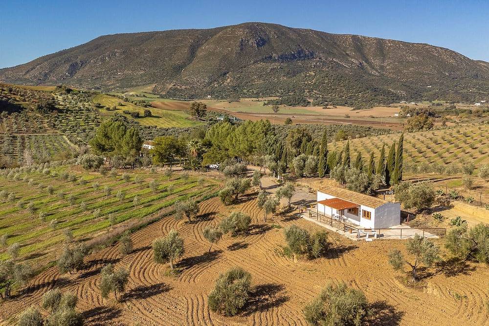 Lovely home in Algodonales with Wifi in Algodonales, White Villages