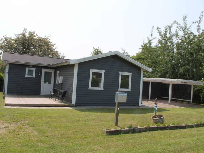 Feriehus for 6 personer, med terrasse - 1