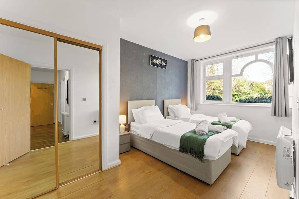 Apartamento entero, Spacious 2 Bedroom 2 Bath In Watford Central • Free Parking • Sleeps 6 in Watford, Hertfordshire