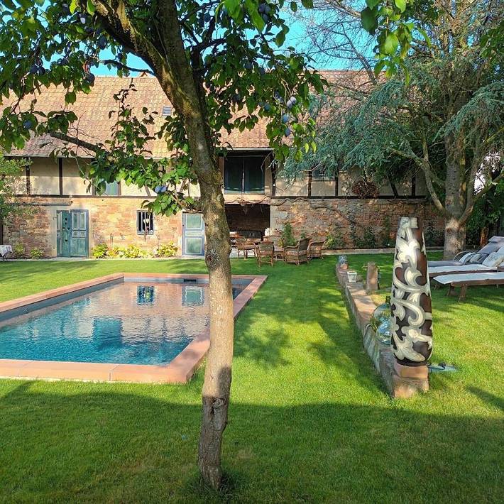 Gîte pour 2 personnes, avec vue ainsi que jardin et piscine dans Melsheim