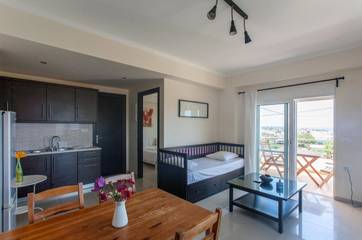 Gîte pour 4 personnes, avec terrasse et vue, animaux acceptés dans Palaiochora
