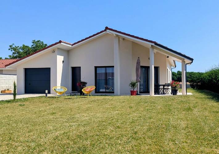 Location de vacances pour 7 personnes, avec vue et jardin à Saint-Hilaire-du-Rosier - 2