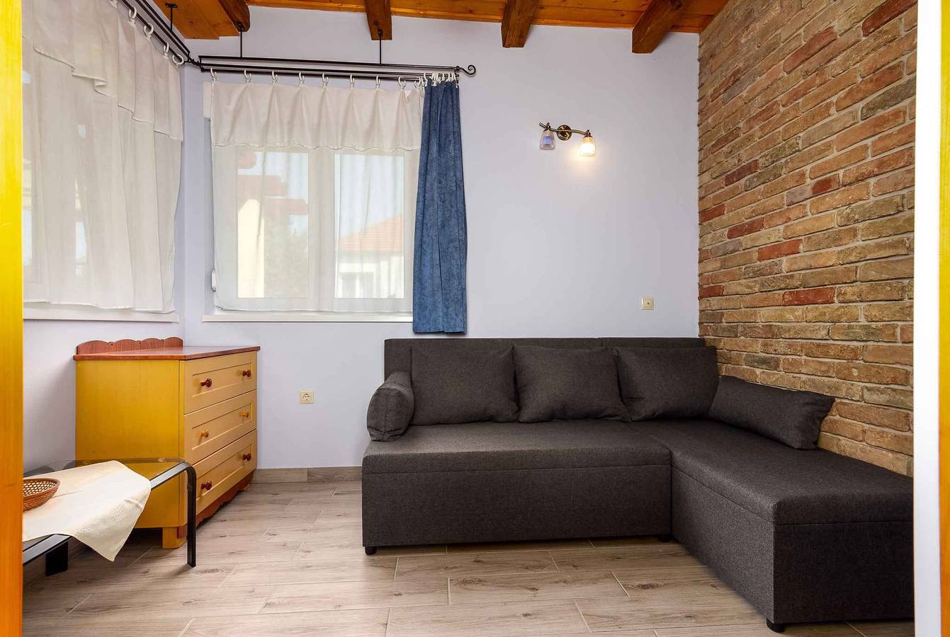 Ferienhaus Klimatisiert, mit Waschmaschine, Geschirrspüler und in zentraler Lage in Strandnähe  in Balatonmariafürdö, Plattensee Südufer