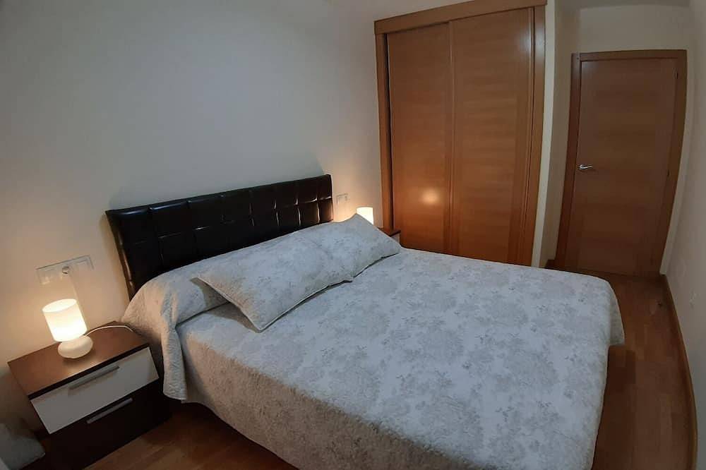 Entire apartment, Apartment In 1St Line Of Beach With Wifi - Puerto De Cariño in Cariño, Galician Coast