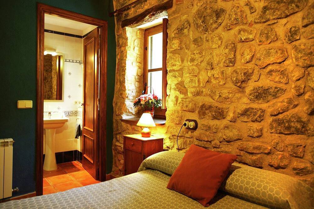 Mansión en La Llacuna con piscina y vistas in La Llacuna, Interior de Barcelona