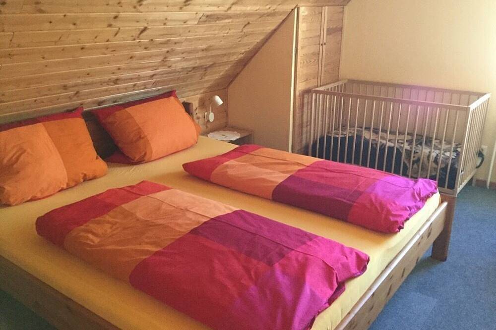 Ganze Wohnung, Gemütlicheferienwohnung mit See und Bergsicht in Stetten, Region Bodensee-Oberschwaben