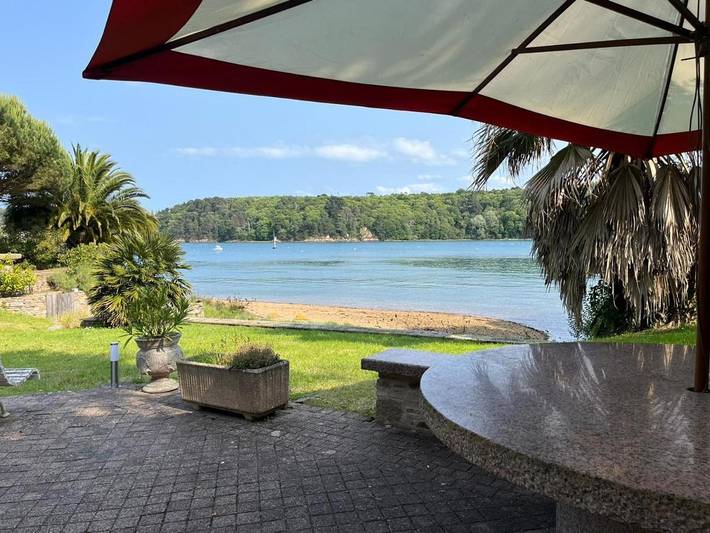 Maison d’hôte pour 7 personnes, avec terrasse ainsi que vue et jardin