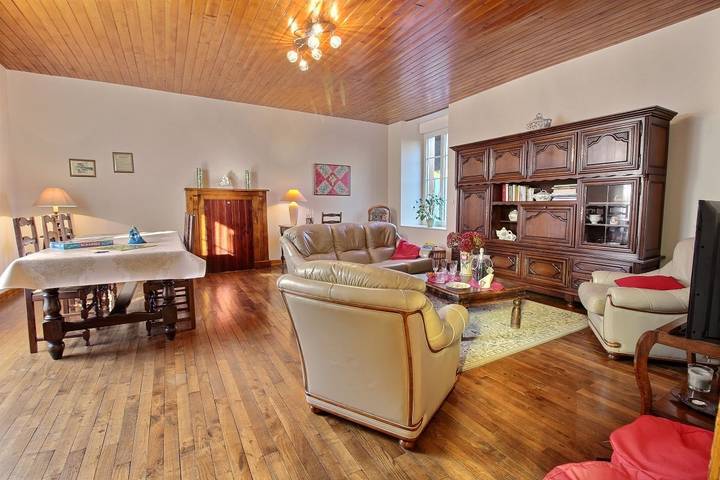 Gîte pour 7 personnes, avec jardin à Évran - 3