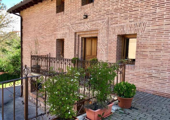 Casa rural para 44 personas, con vistas además de vistas al lago y jardín en La Rioja - 3