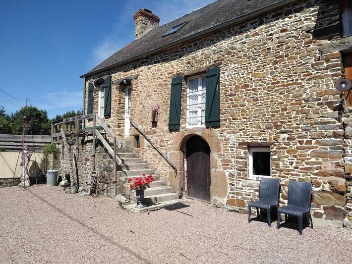 Gîte pour 8 personnes, avec terrasse et jardin, animaux acceptés à Ménil-Vin