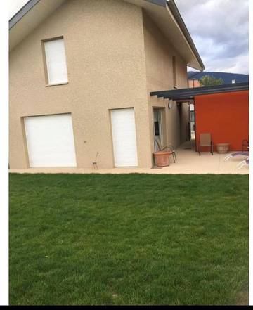 Cottage pour 4 personnes, avec vue et terrasse, animaux acceptés à Prévessin-Moëns