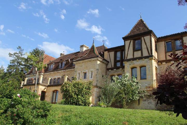Location de vacances pour 9 personnes, avec jardin ainsi que piscine et vue, adapté aux familles à Saint-Cybranet - 4
