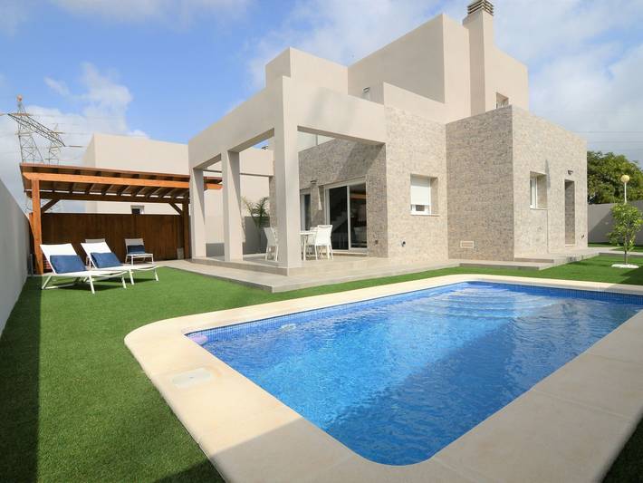 Villa voor 6 personen, with Balkon and Terras as well as Tuin and Zwembad in Rojales