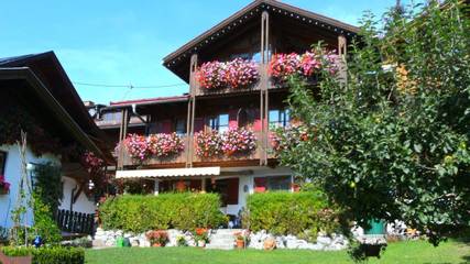 Ferienwohnung für 2 Personen, mit Garten in Vorderhindelang