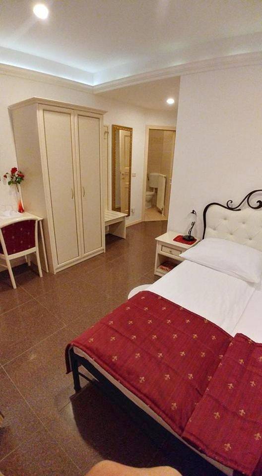 B&b per 2 persone, con Terrazza e Idromassaggio nonché Giardino e Panorama a Nova Gorica
