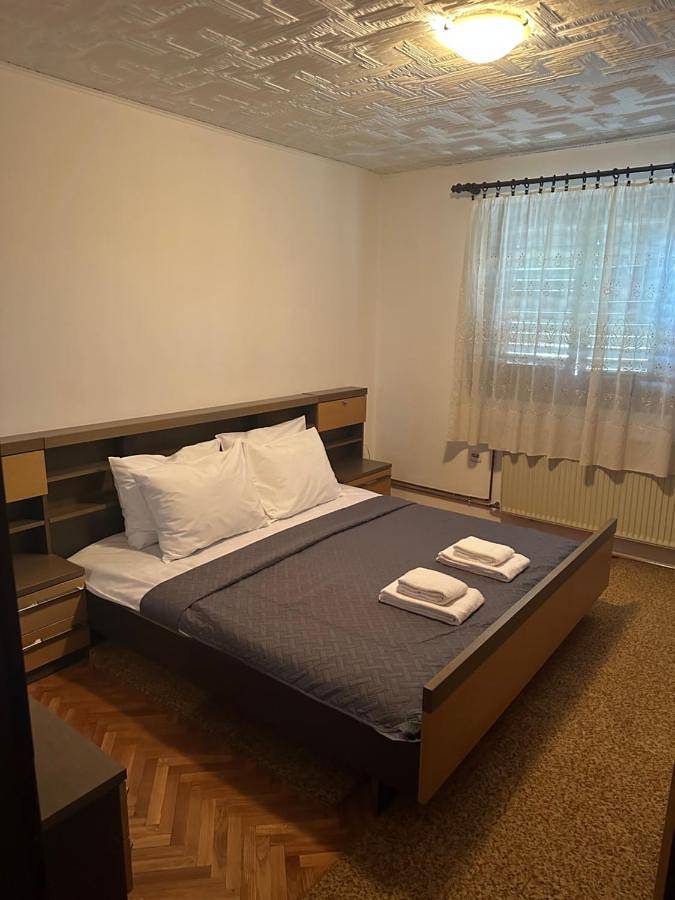 Appartement de vacances pour 5 personnes, avec vue et jardin