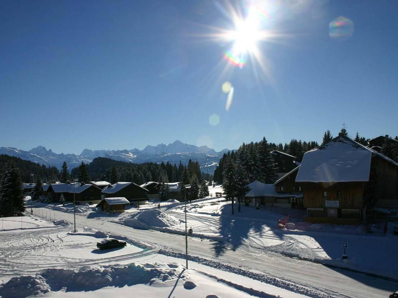 Entire studio, Charming studio with mezzanine in Praz de Lys, near slopes and shops in Le Praz de Lys, Taninges