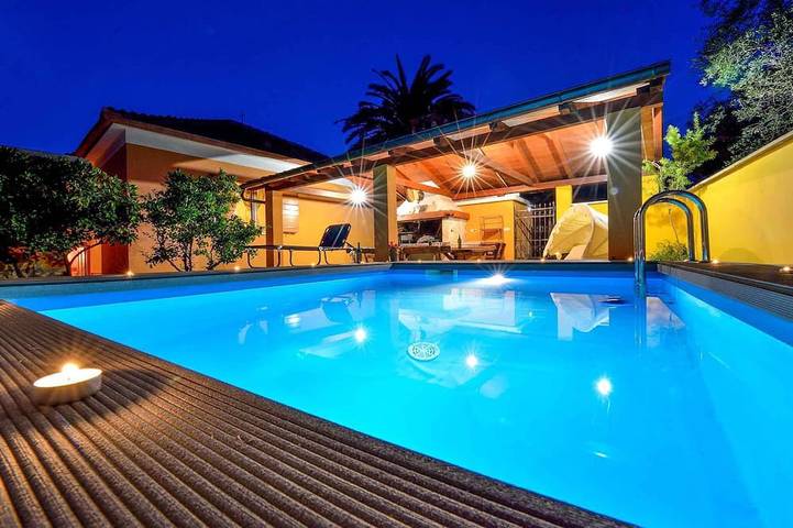 Chalet para 9 personas, con jardín y balcón - 1