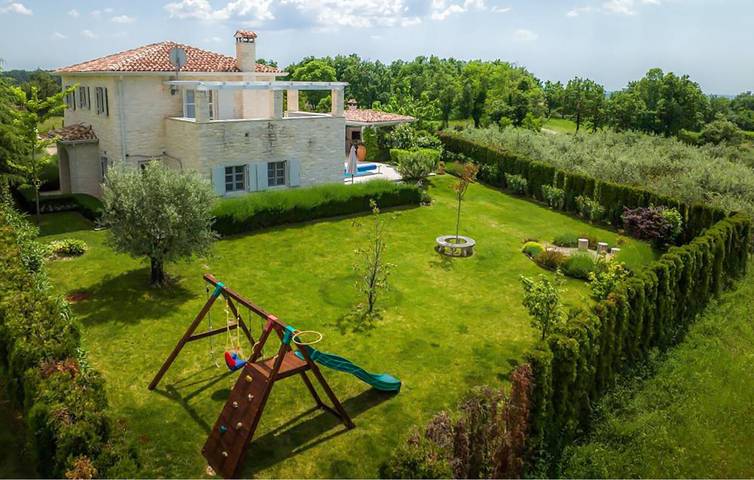 Gemütliche 2-Zimmer-Wohnung mit Pool und Terrasse – 2,5 km vom Zentrum von Baderna entfernt in Sveti Ivan (Višnjan), Općina Višnjan