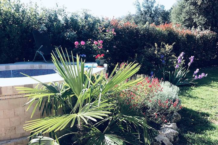 Location de vacances pour 6 personnes, avec jacuzzi ainsi que terrasse et jardin, animaux acceptés à Ampus